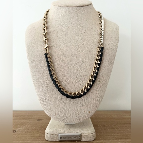 Stella and Dot Power Pearl Bracelet - Picture 4 of 4